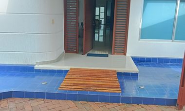 Venta de casa campestre de un piso en conjunto cerrado al oriente de la ciuda de neiva por la calle 8.