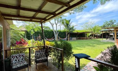 Dos Mangas, espectacular residencia con piscina y amplio patio