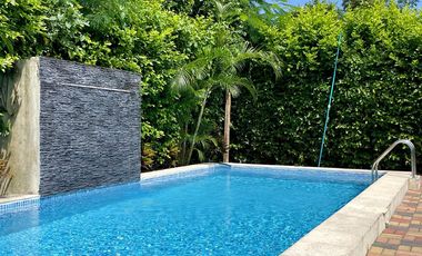 Dos Mangas, espectacular residencia con piscina y amplio patio