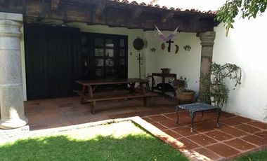 CASA ESTILO COLONIAL EN CALZADA DE LAS AGUILAS EN LOMAS DE AXOMIATLA.