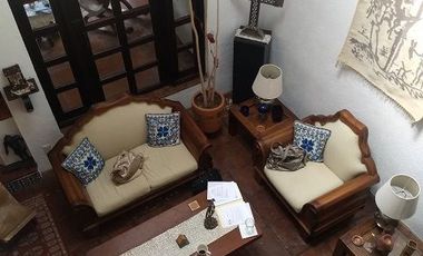 CASA ESTILO COLONIAL EN CALZADA DE LAS AGUILAS EN LOMAS DE AXOMIATLA.