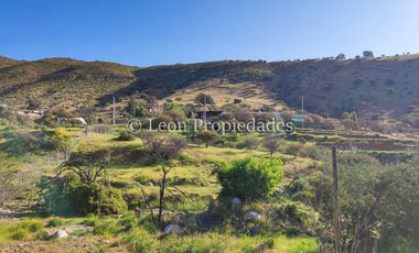 Leon Propiedades vende hermosa parcela en sector Lo Águila, Curacaví.