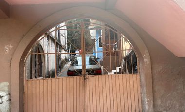 Se vende casa con terreno para oficina