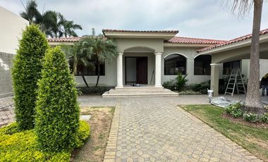 Casa de Alquiler en Samborondón