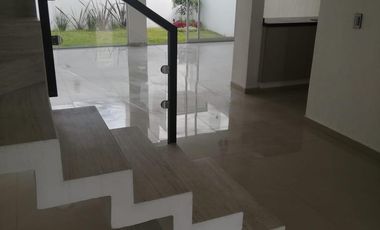 CASA EN RENTA LA ANTIGUA CEMENTERA PUEBLA