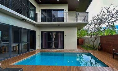 Modern Family Home with Private Pool in Amara Subdivision