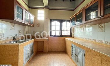 Single house, Kitiwatthana Village, Ratchaburi, near Yothinwitthaya Army-sponsored School