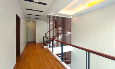 3STOREY MODERN DESIGN SINGLE-ATTACHED HOUSE & LOT FOR SALE BRGY. SUN VALLEY PARANAQUE CITY
