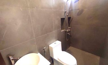 3STOREY MODERN DESIGN SINGLE-ATTACHED HOUSE & LOT FOR SALE BRGY. SUN VALLEY PARANAQUE CITY