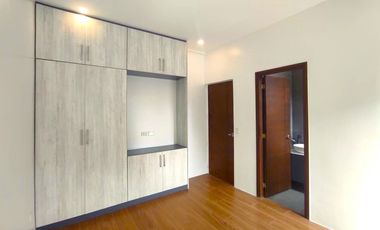 3STOREY MODERN DESIGN SINGLE-ATTACHED HOUSE & LOT FOR SALE BRGY. SUN VALLEY PARANAQUE CITY