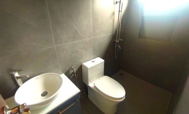 3STOREY MODERN DESIGN SINGLE-ATTACHED HOUSE & LOT FOR SALE BRGY. SUN VALLEY PARANAQUE CITY