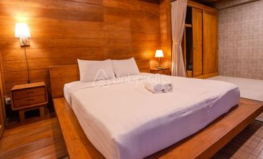 Bali Bliss Awaits: Own This Stunning Wooden Lodge Freehold 3-Bed Villa Near Soka Beach