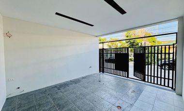 Brandnew Modern 2Storey Triplex House and Lot in Fortunata Village San Isidro Parañaque City