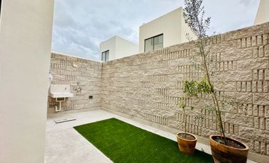 Casa de 4 Recámaras con Baño en Zarú, Qro.