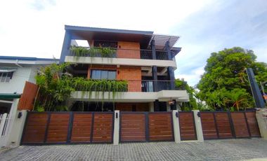 With Swimming Pool Luxurious 3Storey Single House & Lot for Sale in Merville Subdivision Parañaque City
