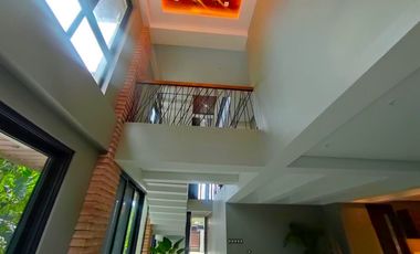 With Swimming Pool Luxurious 3Storey Single House & Lot for Sale in Merville Subdivision Parañaque City
