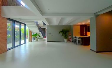 With Swimming Pool Luxurious 3Storey Single House & Lot for Sale in Merville Subdivision Parañaque City