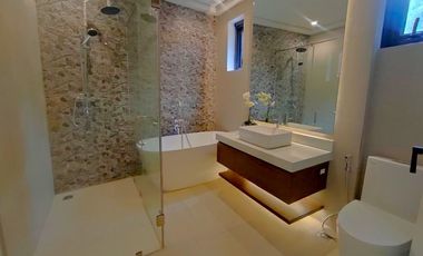 With Swimming Pool Luxurious 3Storey Single House & Lot for Sale in Merville Subdivision Parañaque City