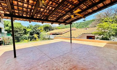 CASA EN VENTA EN LAS CAÑADAS