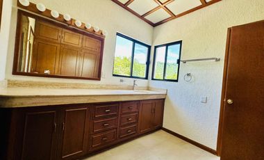 CASA EN VENTA EN LAS CAÑADAS