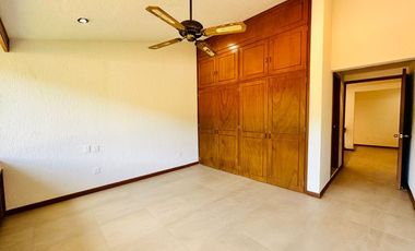 CASA EN VENTA EN LAS CAÑADAS