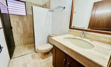 CASA EN VENTA EN LAS CAÑADAS