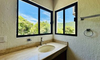 CASA EN VENTA EN LAS CAÑADAS