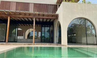 CASA EN VENTA  EN MERIDA LISTA PARA ENTREGA FRENTE AL CAMPO DE GOLF