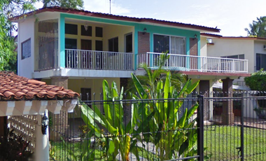 CASA EN VENTA EN IXTAPAN ZIHUATANEJO (REMATE BANCARIO)