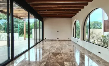 HOUSE FOR SALE IN MERIDA YUCATAN WITH GOLF COURSE VIEW