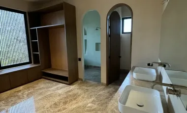 HOUSE FOR SALE IN MERIDA YUCATAN WITH GOLF COURSE VIEW