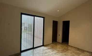 HOUSE FOR SALE IN MERIDA YUCATAN WITH GOLF COURSE VIEW