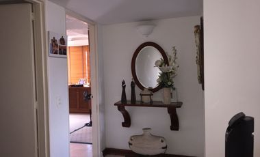 LINDO Y COMODO APARTAMENTO. EXCELENTE UBICACION
