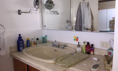 LINDO Y COMODO APARTAMENTO. EXCELENTE UBICACION