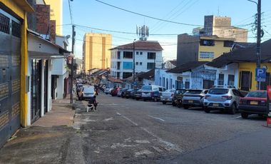 VENDO CASA LOTE EN EL CENTRO DE VILLAVICENCIO A UNOS METROS DE LA ALCALDIA