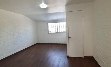Arriendo Casa en Villa Santa Carolina Maipú