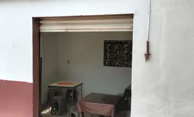 Vendo casa en  Cerro Colorado a pie de carretera