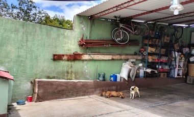 Vendo casa en  Cerro Colorado a pie de carretera