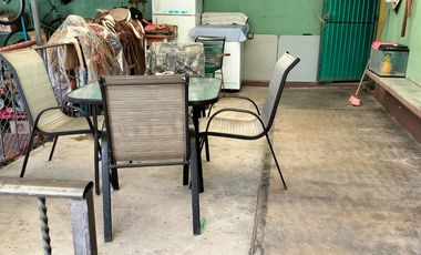 Vendo casa en  Cerro Colorado a pie de carretera