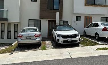 C229 VENTA CASA ZIBATA COND QUETZAL POCAS CASAS LLÁMANOS YA 442140-1----