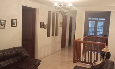 EN VENTA CASA EN EL BARRIO SANTA CLARA
