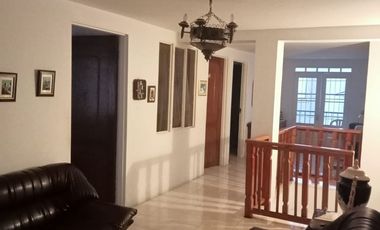 EN VENTA CASA EN EL BARRIO SANTA CLARA