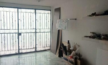 EN VENTA CASA EN EL BARRIO SANTA CLARA