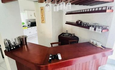 CASA CON GRAN JARDIN Y ACCESO DIRECTO AL CLUB DE GOLF