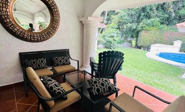 CASA CON GRAN JARDIN Y ACCESO DIRECTO AL CLUB DE GOLF