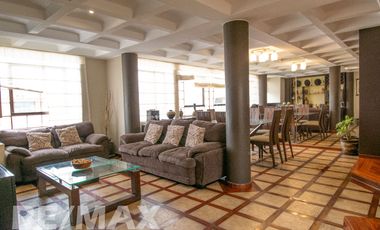 VENTA DE AMPLIO DUPLEX MAS AIRES EN SURCO RESIDENCIAL AC 202 M2