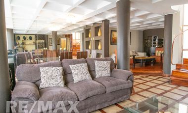 VENTA DE AMPLIO DUPLEX MAS AIRES EN SURCO RESIDENCIAL AC 202 M2