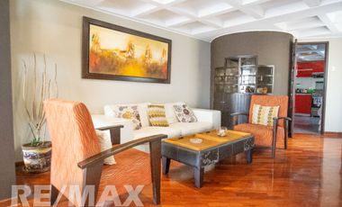 VENTA DE AMPLIO DUPLEX MAS AIRES EN SURCO RESIDENCIAL AC 202 M2