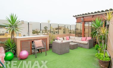 VENTA DE AMPLIO DUPLEX MAS AIRES EN SURCO RESIDENCIAL AC 202 M2