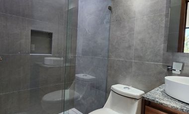 Casa nueva en venta en coto Nogal de Parques Vallarta Zapopan